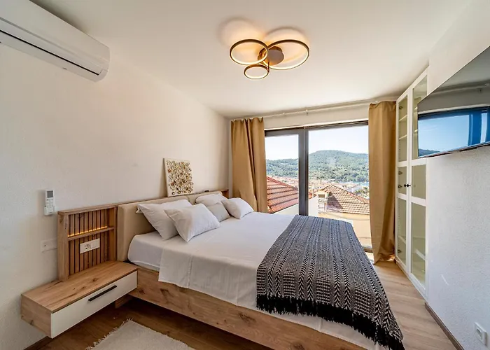 Cozy In With Wifi בית נופש וולה לוקה